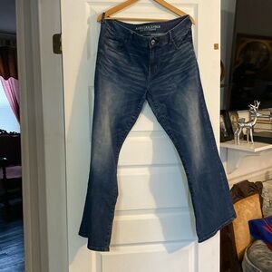 Like new , 16 short boyfriend stretch, flare .